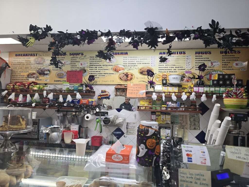 Colombia Fama Bakery photo 4